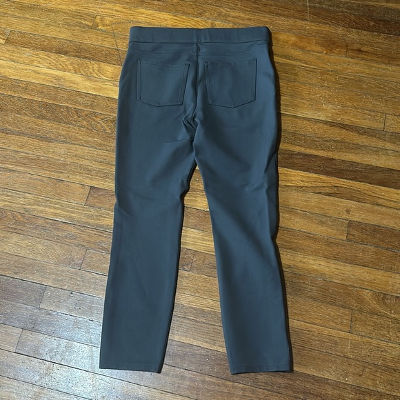 Spanx Women’s Gray High Rise Slimming Pants, Lg - Picture 4 of 5